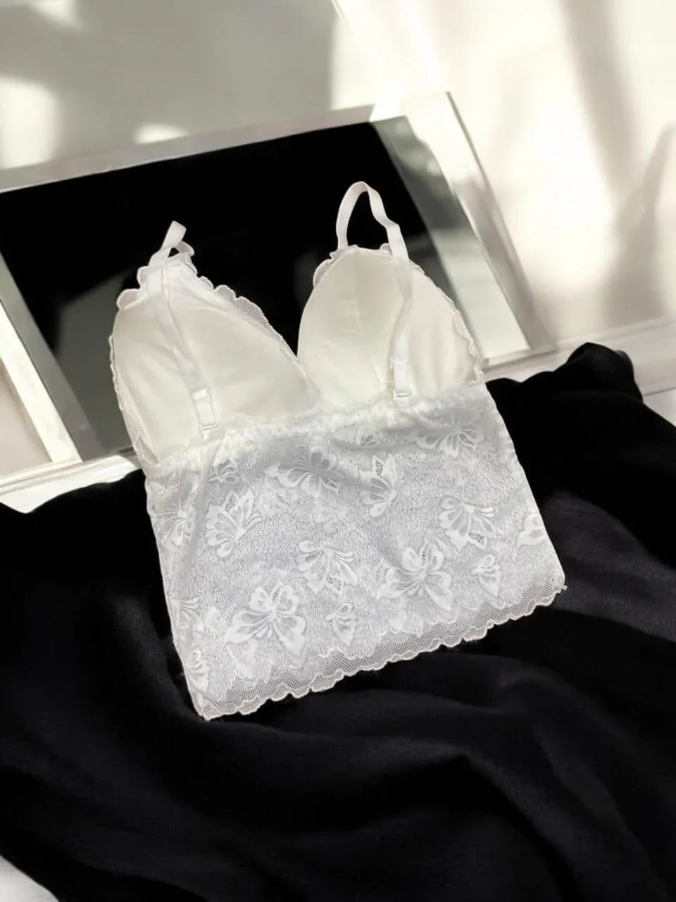 JS JUNOON Jacquard Lace Work Plunge Bra – Comfortable & Lightweight, White, Padded, Cup D - JSJunoon.com