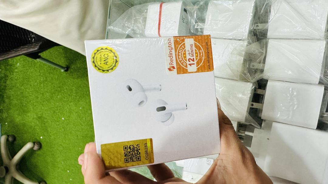 AirPods Pro 2 with Buzzer | Bluetooth 5.2 Noise-Cancelling Earbuds | Long Battery Life – White - JSJunoon.com