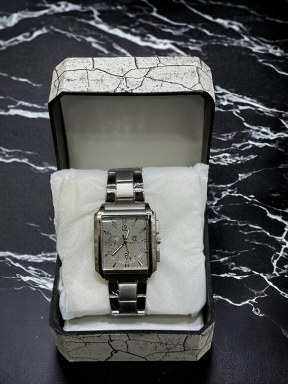 JS JUNOON Men's Square Analogue Watch – Stainless Steel Chain Strap, Quartz Movement, Water Resistant, 1 Pc - JSJunoon.com