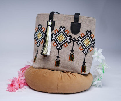 JS Junoon Women’s Jute Embroidered Shoulder Bag – Beige & Black, Stylish Eco-Friendly Handbag - JSJunoon.com