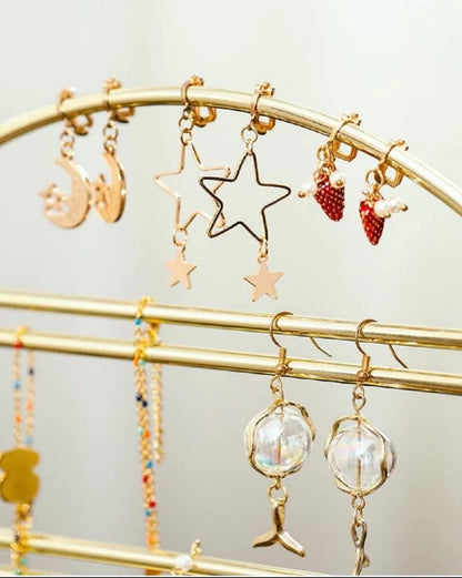 Metal Jewelry & Makeup Organizer Rack – Cosmetic Storage Shelf - JSJunoon.com