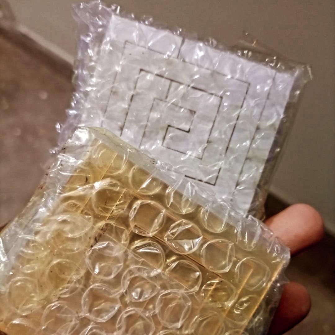 Pack of 8 Golden Acrylic Mirrors – Square Wall Decoration Stickers, 2.5 Inch