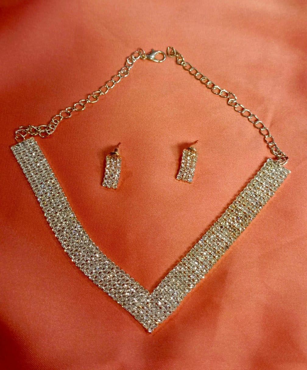 JS Junoon Beads Artificial Necklace Set – 9 Pcs Women’s Adjustable Jewelry