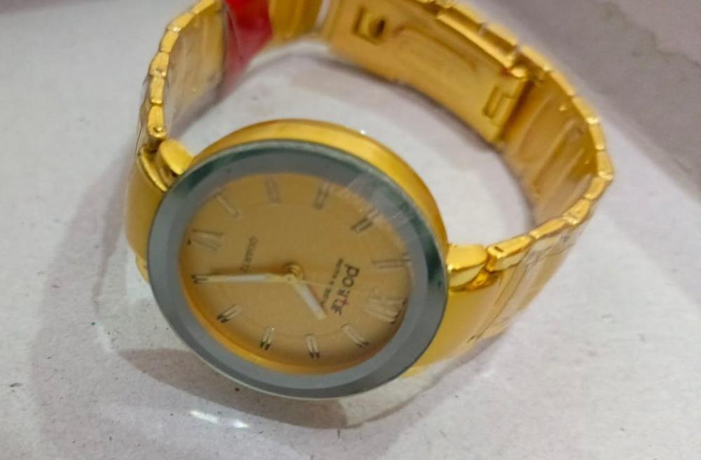 JS Junoon Women’s Analogue Watch – Stainless Steel Chain Strap, Fashion Design, Durable Long-Life Battery