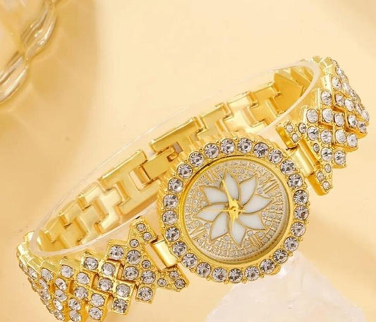 Women’s Golden Beads Chain Strap Watch – Stainless Steel, Stylish Textured Design