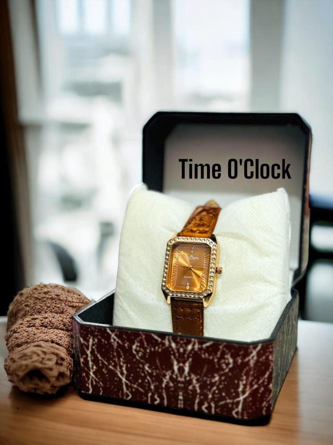 JS Junoon Women’s Analogue Quartz Watch – Square Dial, Leather Strap