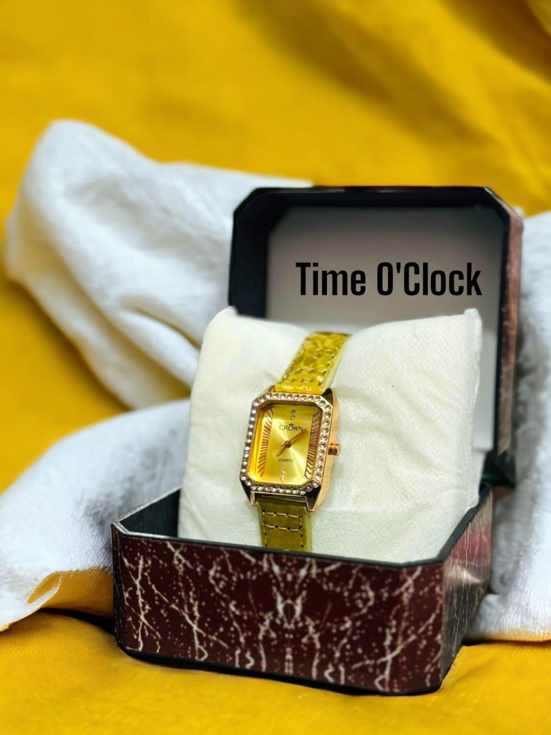 JS Junoon Women’s Analogue Quartz Watch – Square Dial, Leather Strap