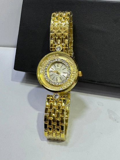 JS Junoon Women’s Bracelet Watch – Golden Stainless Steel Chain Strap, Elegant Design - JSJunoon.com