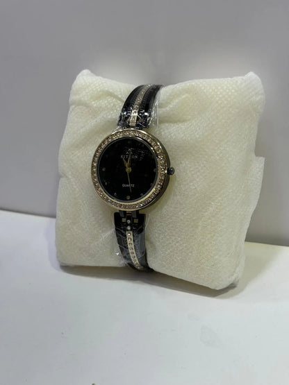 JS Junoon Women’s Bracelet Watch – Black Stainless Steel Chain Strap, Elegant Design - JSJunoon.com