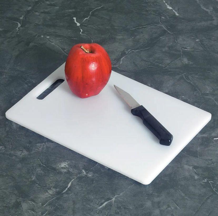 Solid Plastic Chopping Board – Durable Cutting Board for Kitchen Use
