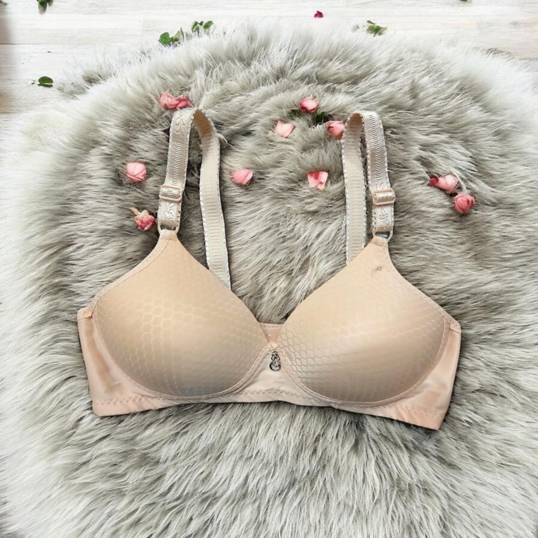 JS JUNOON Silk Plain Comfortable & Lightweight Padded Bra – Push-Up, Wireless, Multicolor