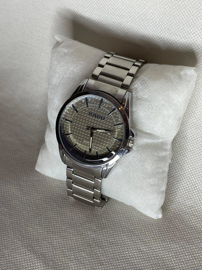 Premium Men’s Silver Wrist Watch – Luxury Design, Durable & Elegant Timepiece - JSJunoon.com