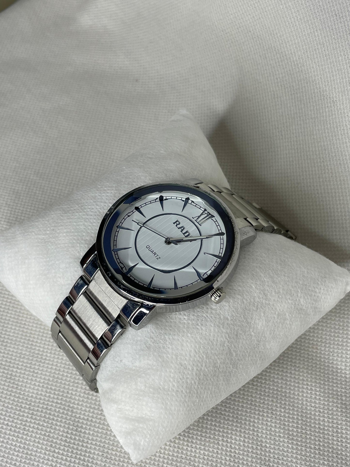 JS Junoon Steel Silver Men’s Wrist Watch – Elegant Design, Durable & Stylish Timepiece